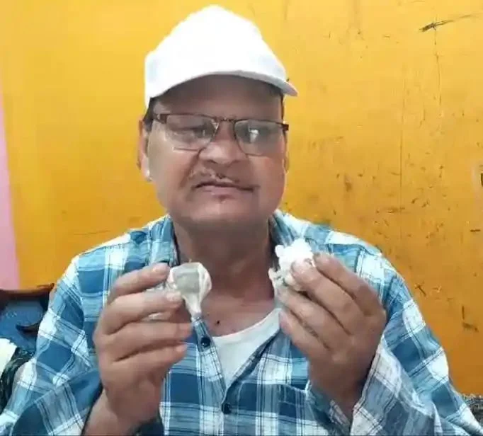 सुभाष पाटील लसूण भेसळीची माहिती देताना