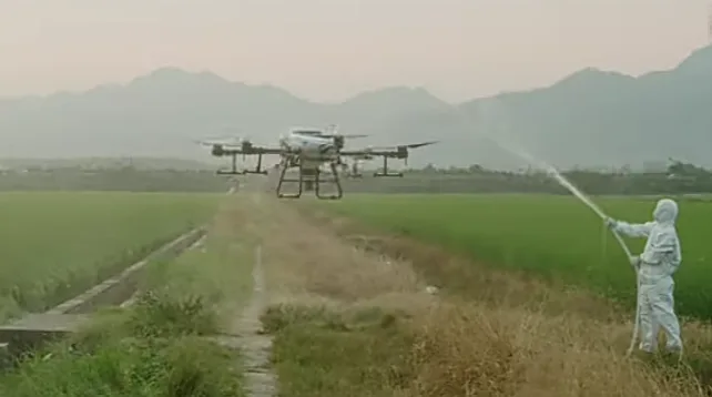 शेतकऱ्यांसाठी ड्रोनचे उपयुक्त प्रकार त्यांचें कार्य