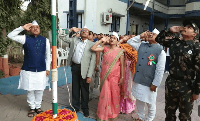 शेतकऱ्यांनो यंदाचा प्रजासत्ताक दिन असा बनवा विशेष, करा हे संकल्प , प्रजासत्ताक दिन झेंडावंदन शेतकऱ्यांनो यंदाचा प्रजासत्ताक दिन असा बनवा विशेष, करा हे संकल्प , प्रजासत्ताक दिन झेंडावंदन